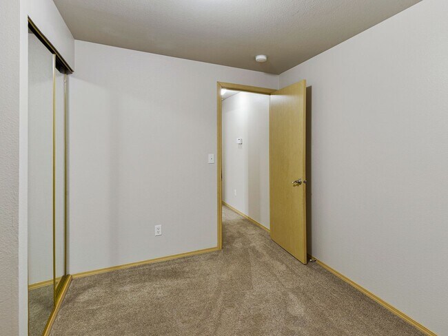 Building Photo - 22471a