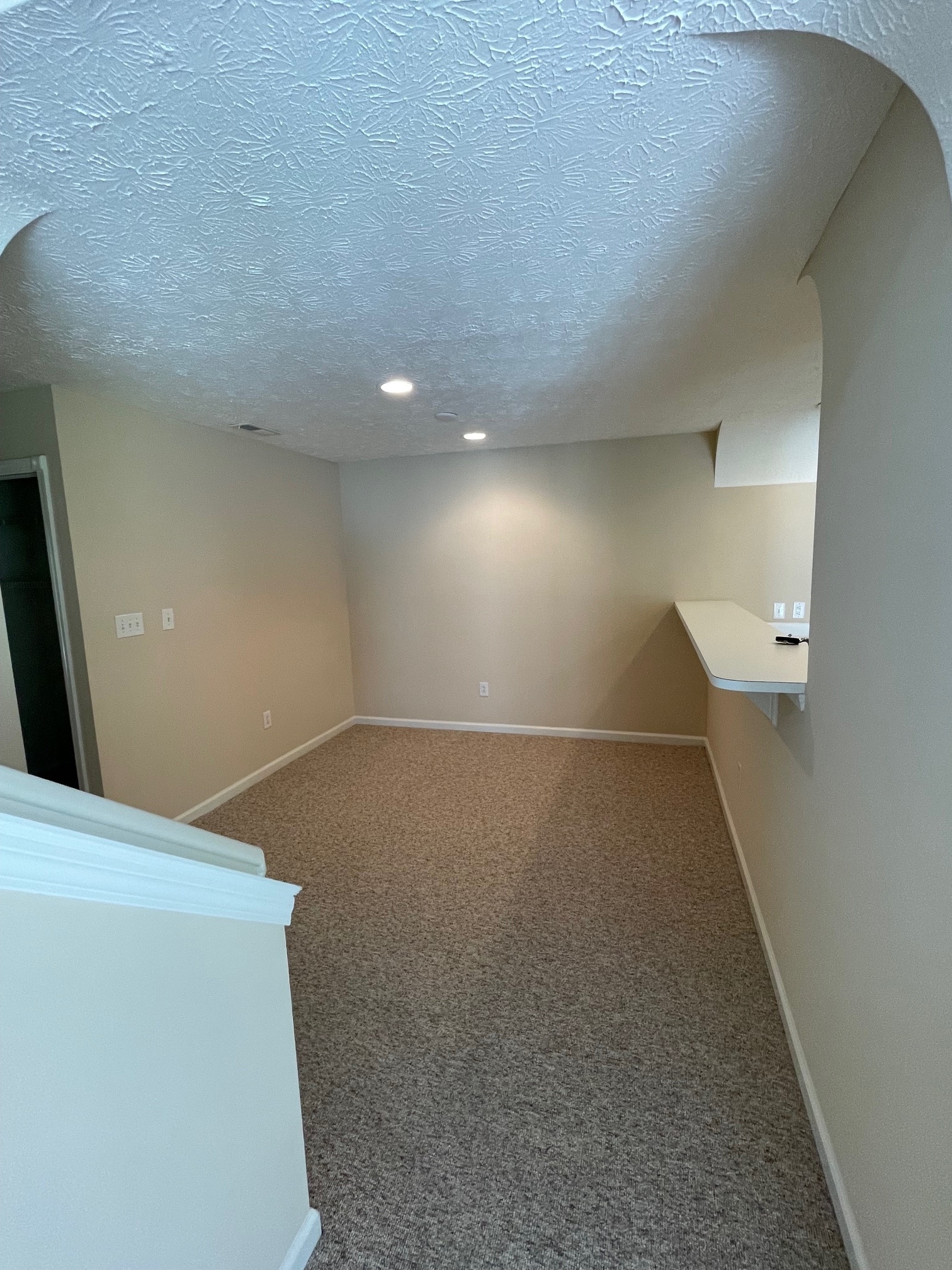 Building Photo - 10721 N Park Ave