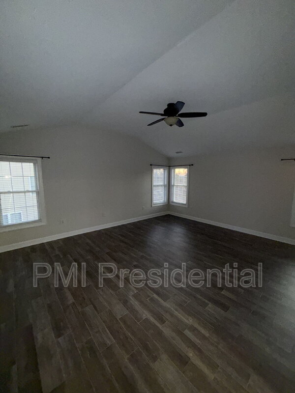 Building Photo - 14030 Wiley Cir