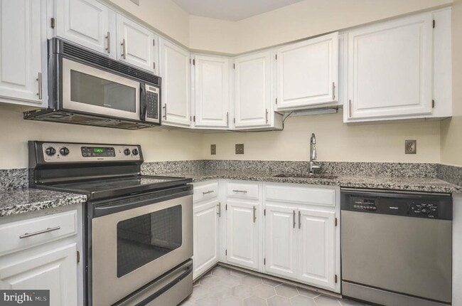 Building Photo - 9440 William Kirk Ln