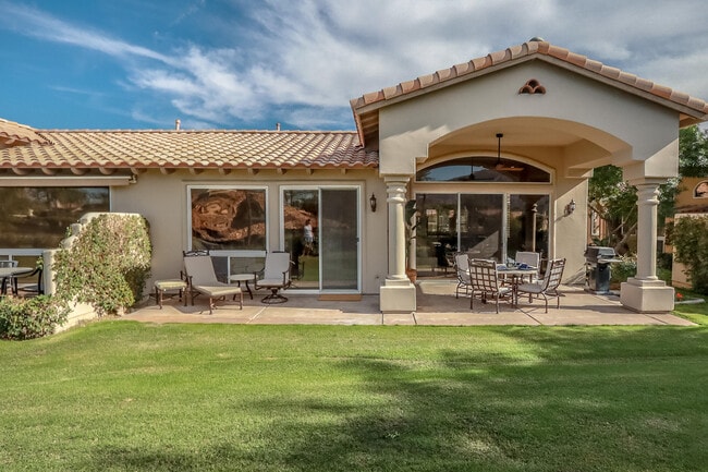 Building Photo - 48295 Casita Dr