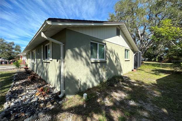 Building Photo - 1835 Neptune Dr