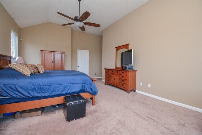 Building Photo - 2715 Farlow Ln