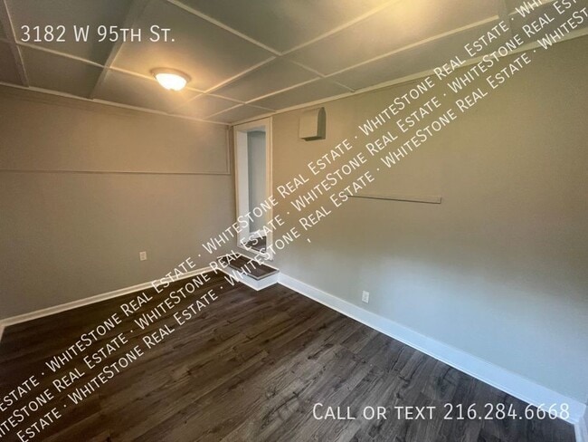 Building Photo - 3182 W 95th St