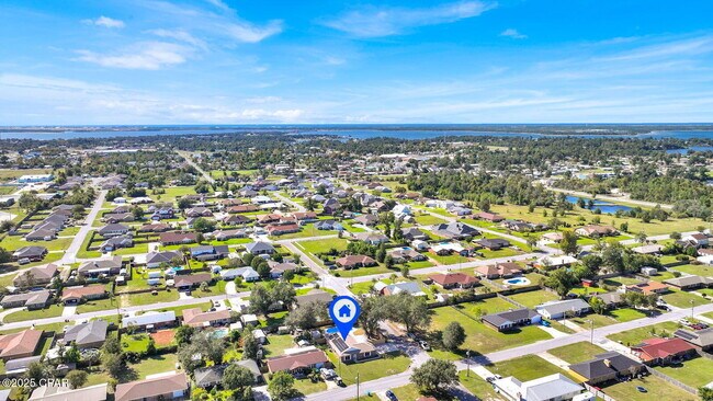 Building Photo - 5204 Park St