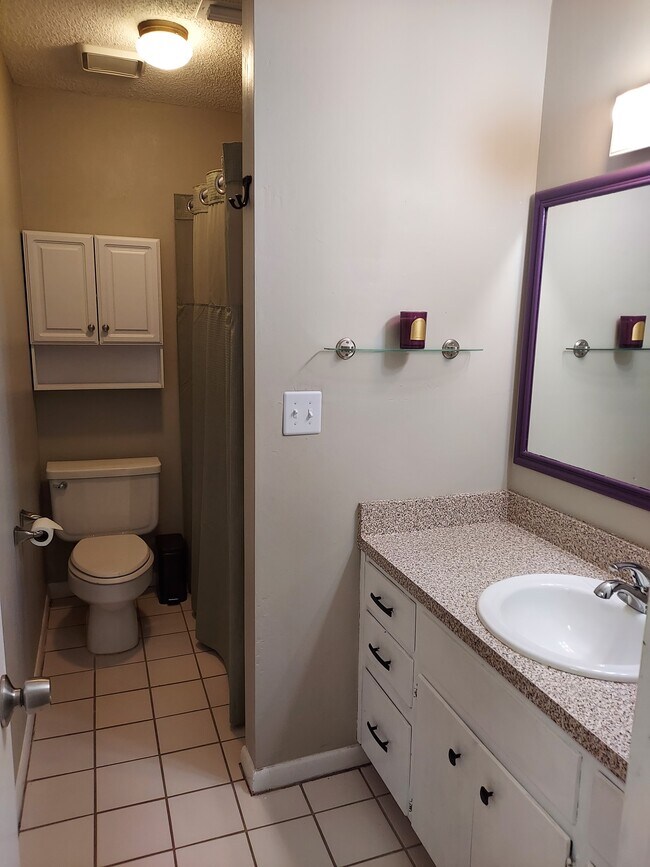 Building Photo - 8826 Minnow Creek Dr