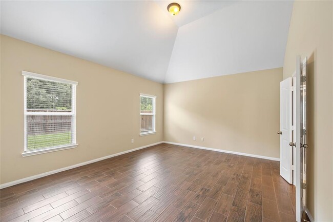 Building Photo - 10022 Taylor Springs Ln