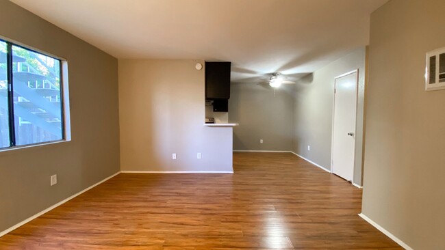 Interior Photo - 4214 34th St