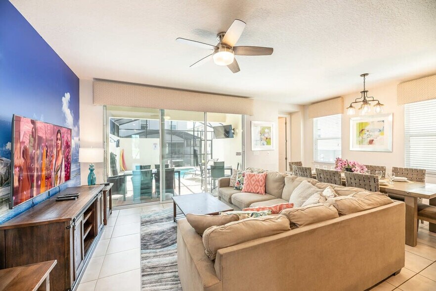 Building Photo - 1602 Carey Palm Cir