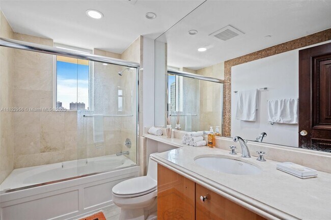 Building Photo - 17875 Collins Ave