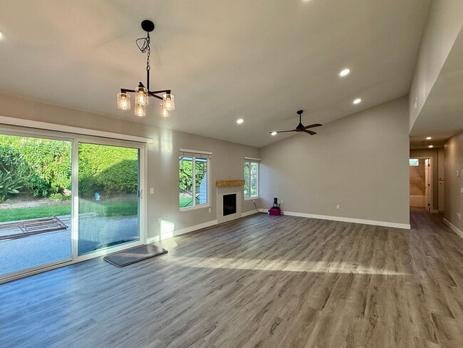 Building Photo - Remodeled Ranch Style Home in the Rancho P...