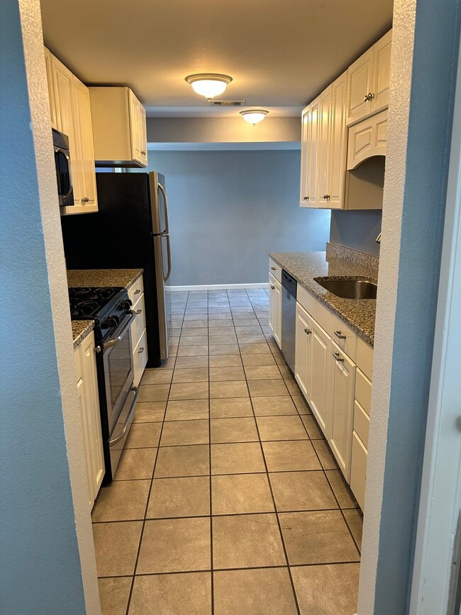 Building Photo - Cozy 3-Bed, 2-Bath Home in Lincoln Manor