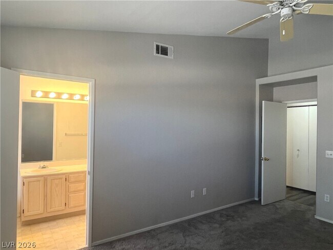 Building Photo - 5415 W Harmon Ave