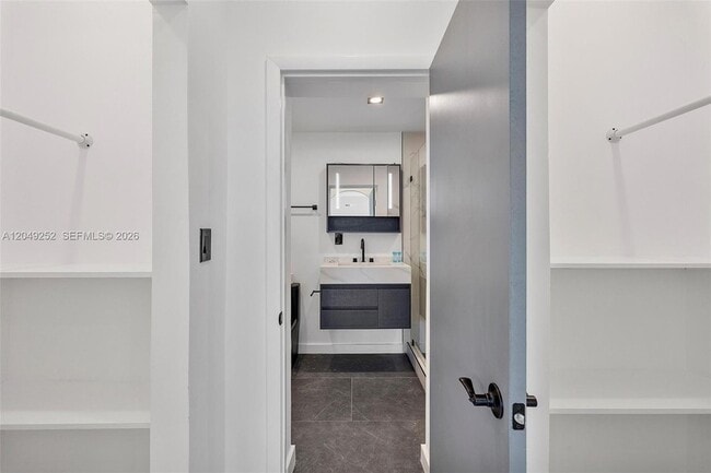 Building Photo - 501 NW 46th St