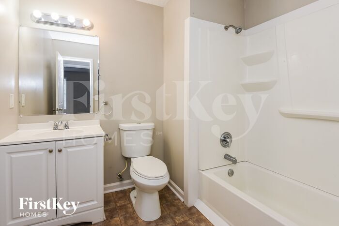 Building Photo - 660 Cranberry Trail