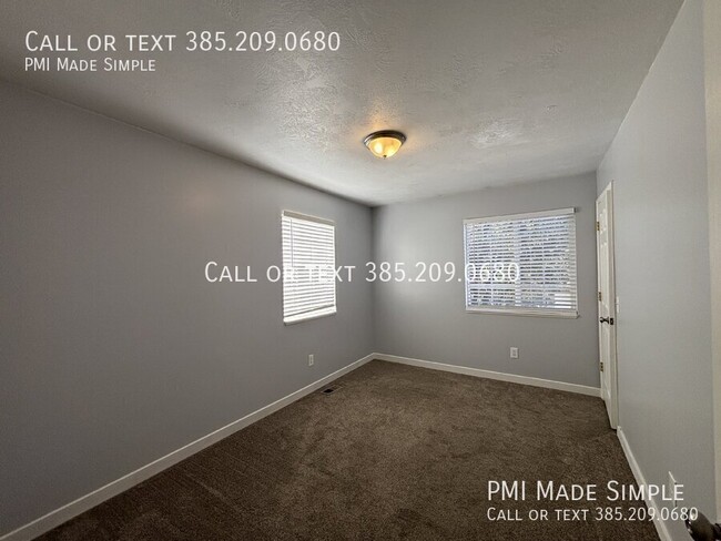 Building Photo - Updated 3-Bed Townhome in West Jordan Gate...