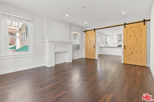 Building Photo - 1756 N La Brea Ave