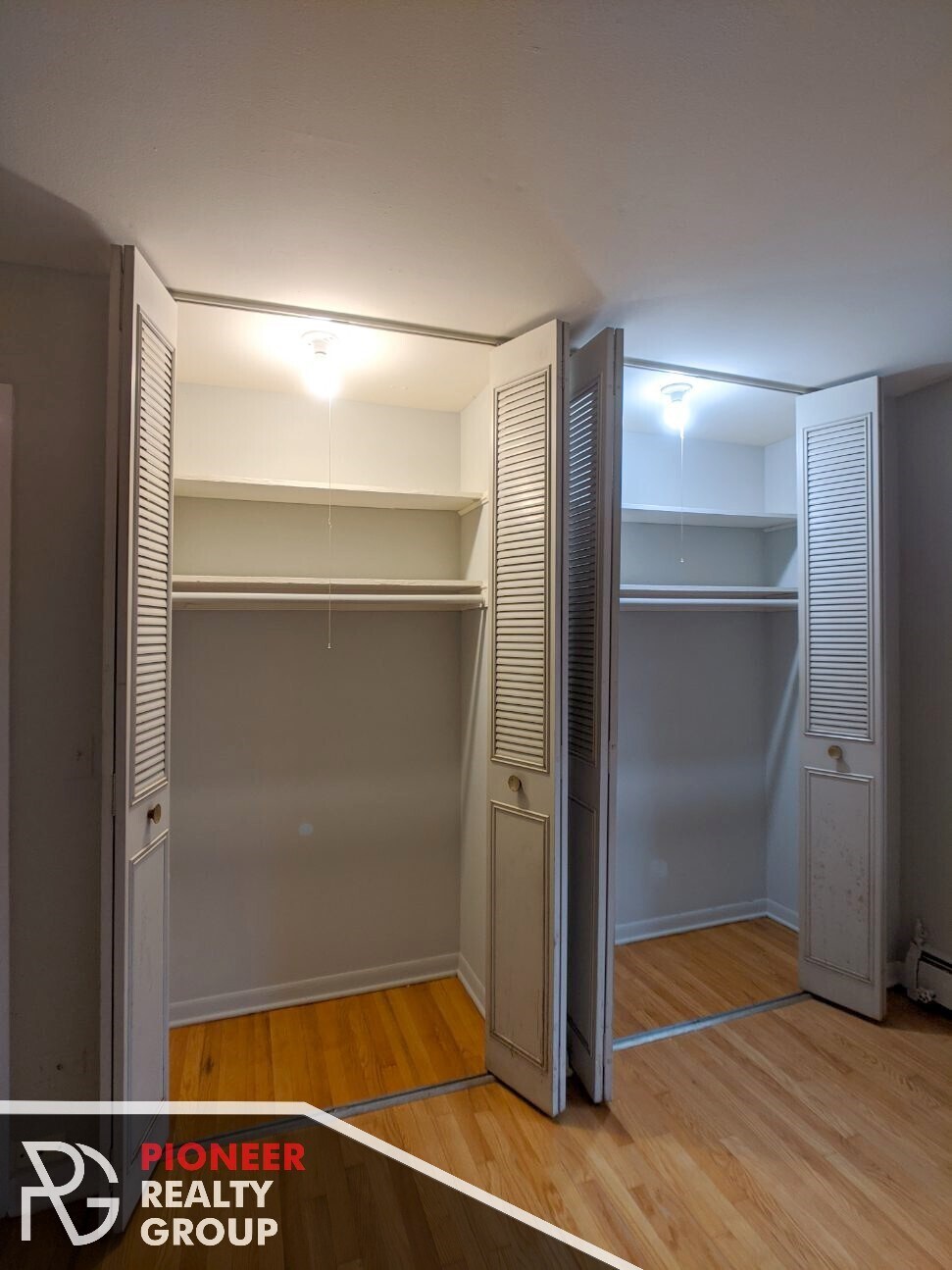 Building Photo - 510 W Briar Pl