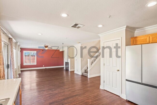 Building Photo - 1366 Jayhawk Ln