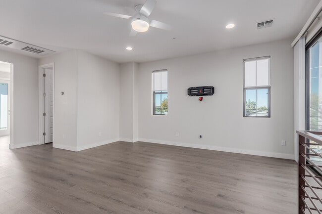 Building Photo - 4235 N 26th St