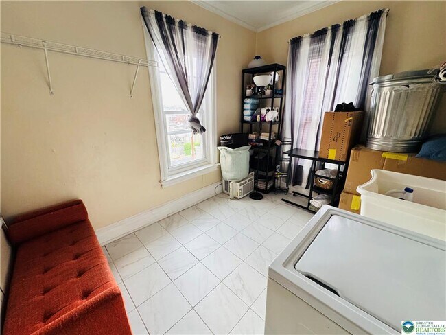 Building Photo - 1523 W Chew St