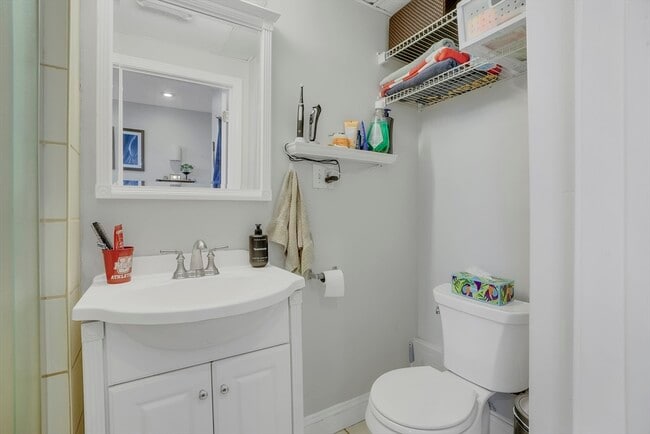 Building Photo - 344 Harvard St