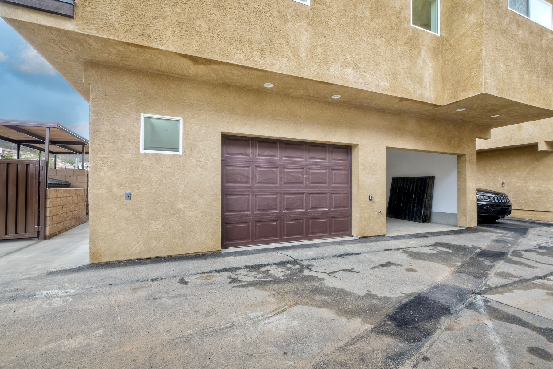 Building Photo - 188 Gosnell Way