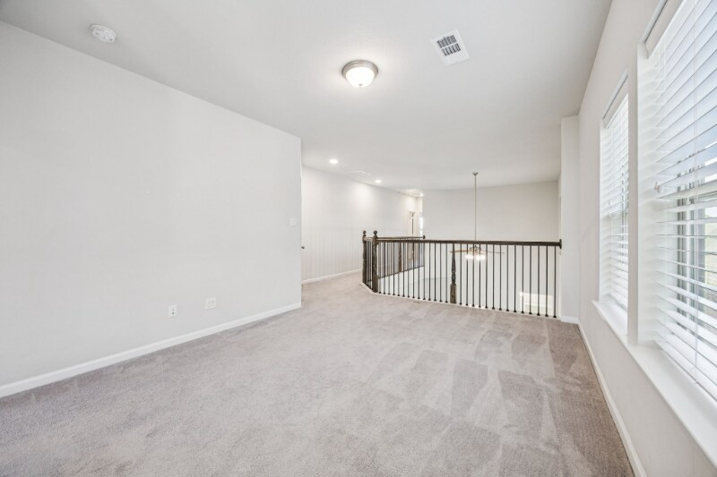 Building Photo - 13721 Parkline Wy