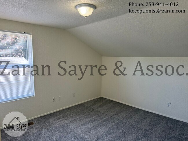 Building Photo - 756 - Three Bedroom, Three Bath in Auburn!