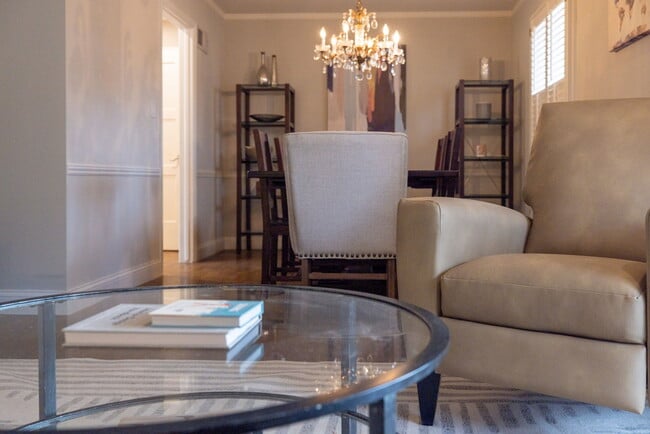 Building Photo - 6661 Woodson Dr