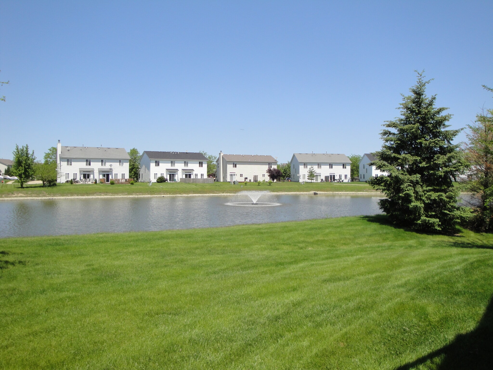 Building Photo - 2807 Stonewater Dr