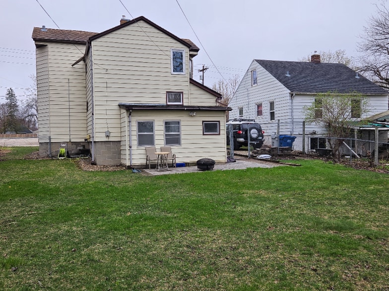 Building Photo - 513 13th Ave SE