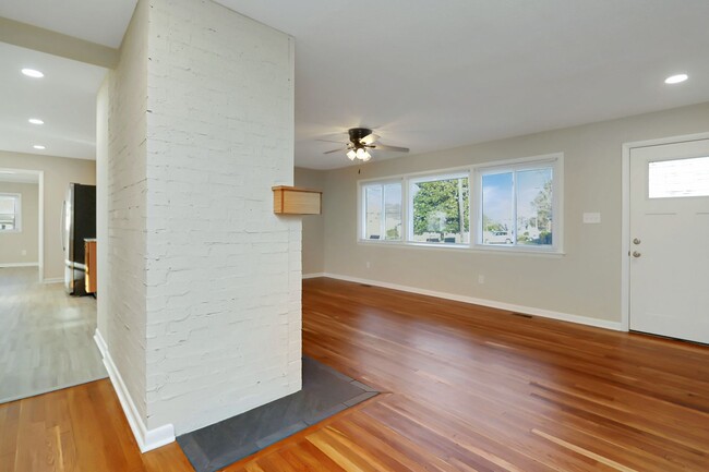 Building Photo - 11 Sandpiper St