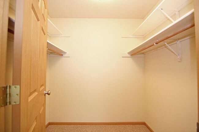 Floorplan - Pinebrook Apartments