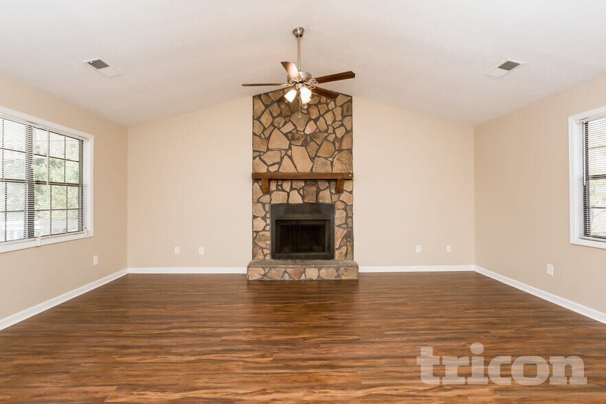 Building Photo - 2740 Chickory Hill