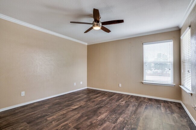 Building Photo - 1410 Thackery Dr