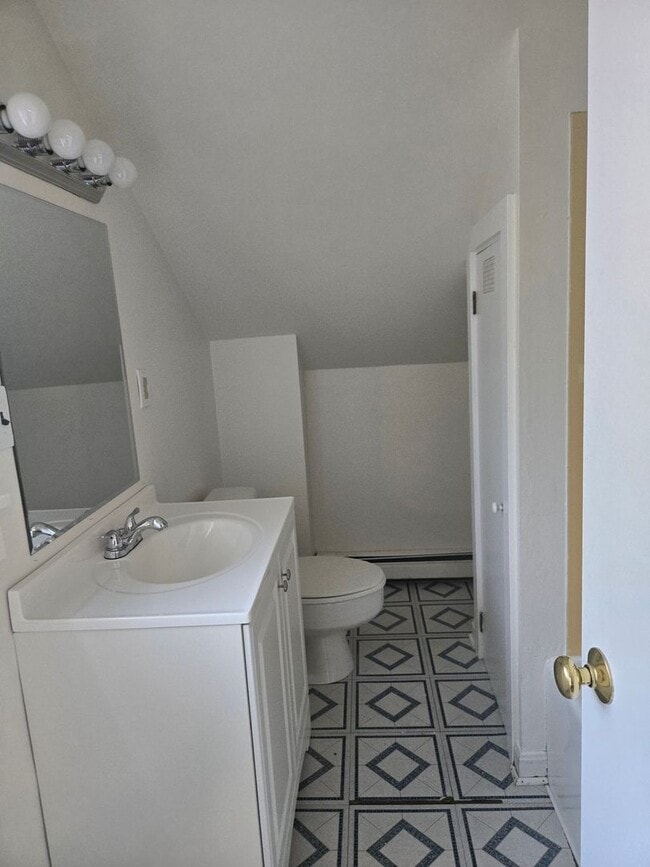 Building Photo - Providence/PC Area Single Family - $2,550
