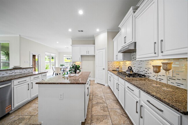 Building Photo - 27910 Wedgeoak Ct