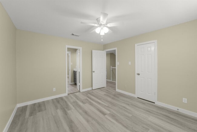 Building Photo - 4138 Club Valley Dr