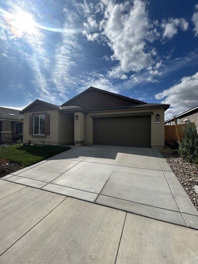 Building Photo - Brand New Home, beautifully designed singl...
