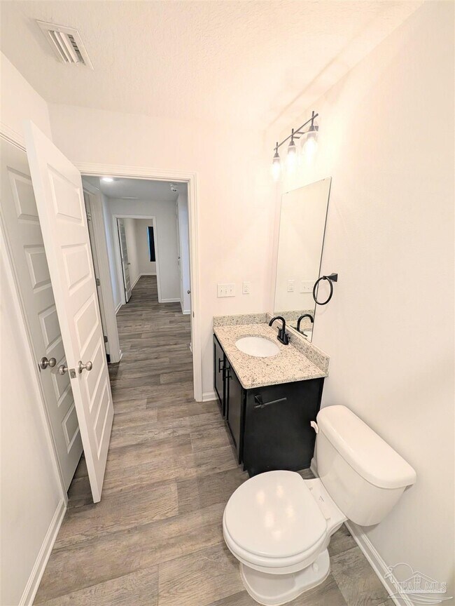 Building Photo - 7516 Oak Lake Blvd