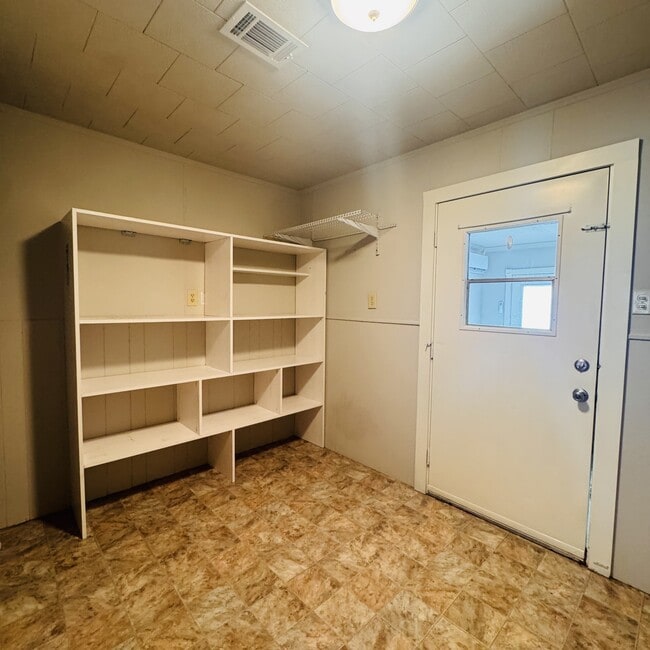 Building Photo - 125 2nd Ave