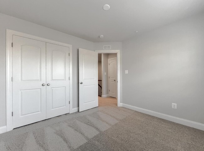 Building Photo - Sullivan Lane