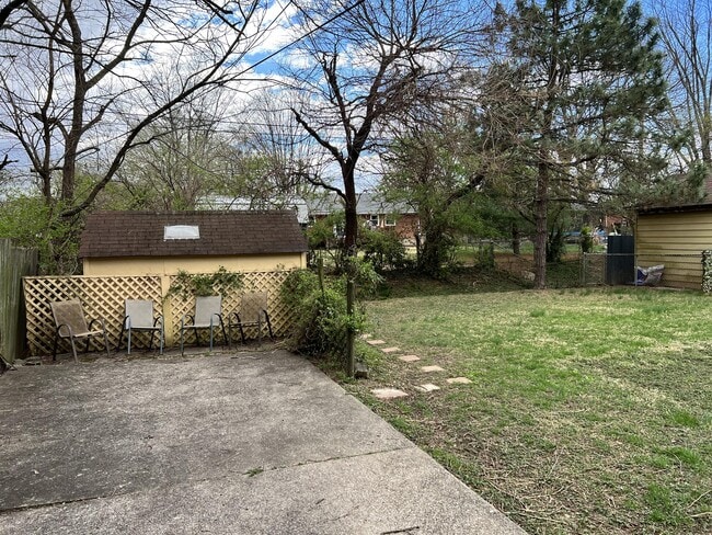 Building Photo - 3122 Commander Dr