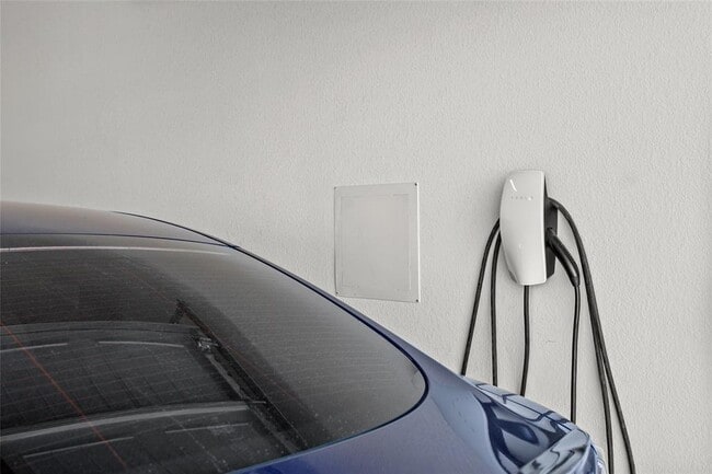 Building Photo - 481 Darley Oak Dr