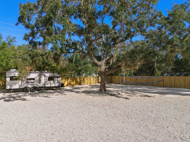 Building Photo - 4265 Wee St