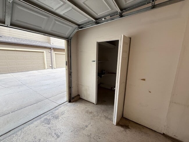 Building Photo - 6458 Silver Mesa Dr