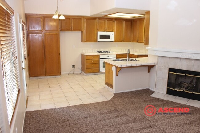 Building Photo - Spacious 3-Bedroom Home with Comfortable Living Space