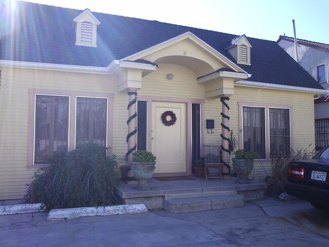 Building Photo - 6410-6418 1/2 La Mirada Ave