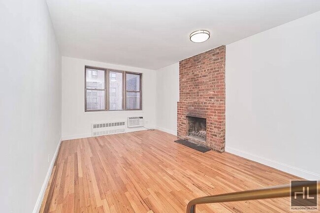 Primary Photo - EAST 25 STREET